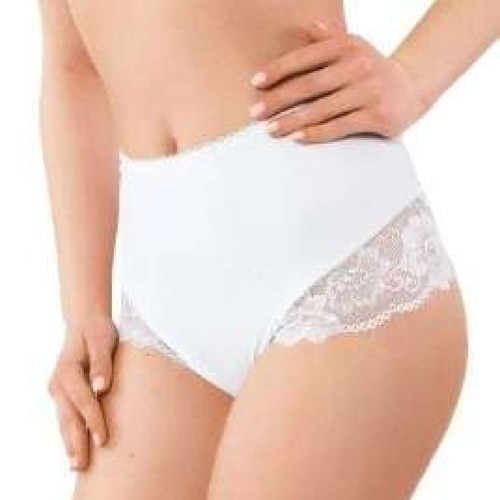 Shorty białe
